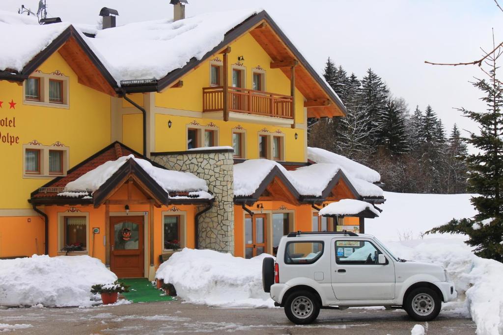 Tana Della Volpe Aparthotel Lavarone Exterior photo