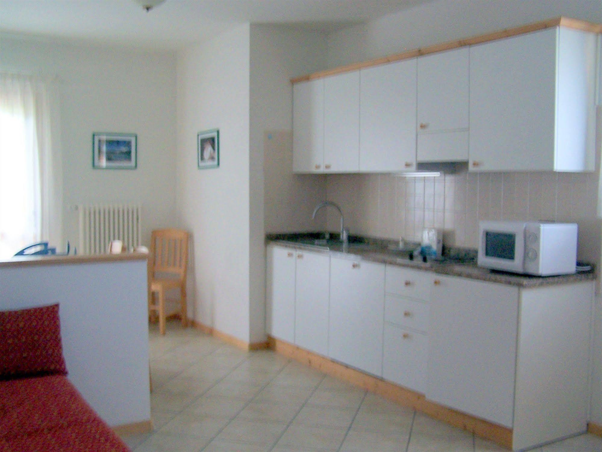 Tana Della Volpe Aparthotel Lavarone Exterior photo